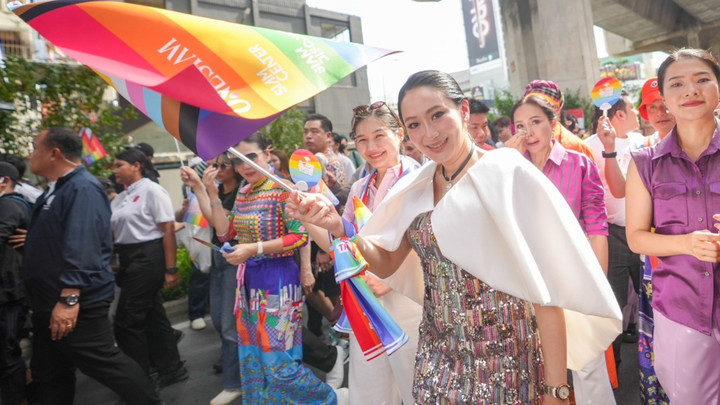 นายกฯ เปิดงาน Bangkok Pride Festival 2025 ร่วมเดินขบวนพาเหรด
