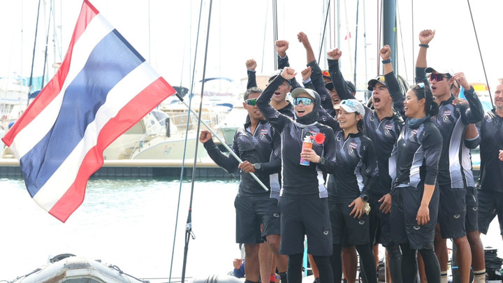 "พระราชินี" ทรงนำทัพนักกีฬาเรือใบไทย คว้าเหรียญทองซีเกมส์ ครั้งที่ 33