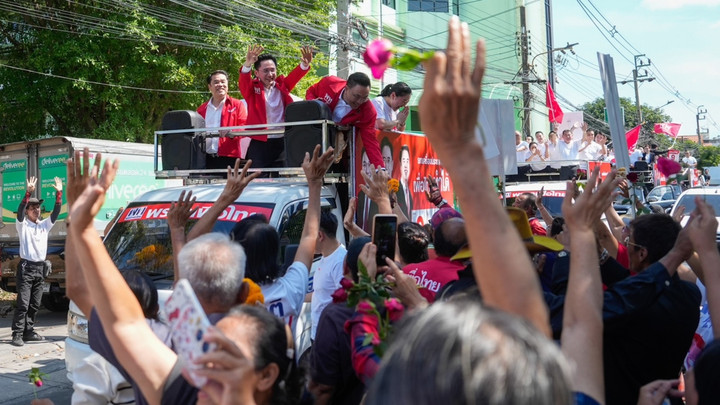 3 แคนดิเดตนายกฯ เพื่อไทย หาเสียงหลักสี่-ดอนเมือง ชูนโยบายเรียน 4 ปี มีรายได้