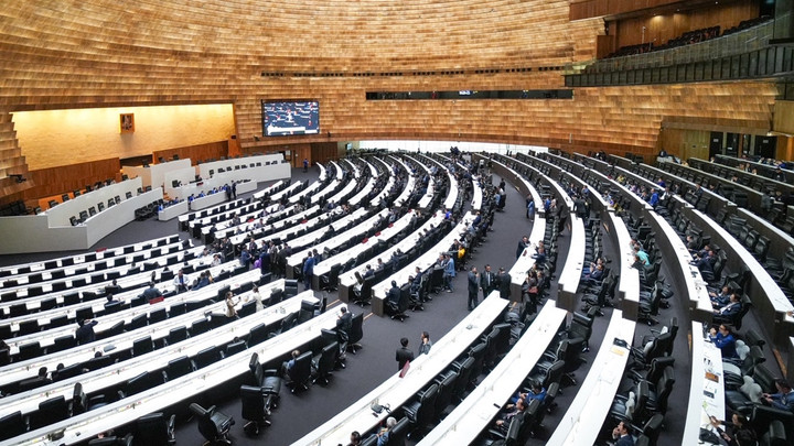 สื่อตั้งฉายาสภาปี 68 “รังหนอนสีเทา” ฟาก “วุฒิสภา” ได้ฉายา “รังของหนู”