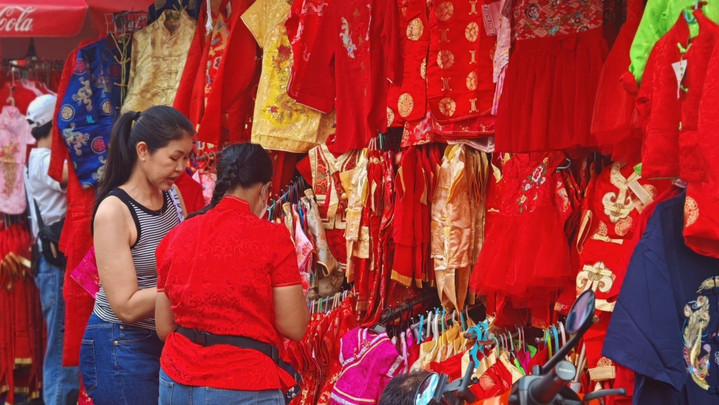 เยาวราชคึกคัก! คนไทยเชื้อสายจีนซื้อของ "วันจ่าย" รับเทศกาลตรุษจีน