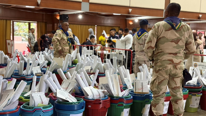 เลือกตั้ง 2569 : เจ้าหน้าที่คุมเข้มรับหีบบัตรเลือกตั้ง 3 จังหวัดชายแดนใต้