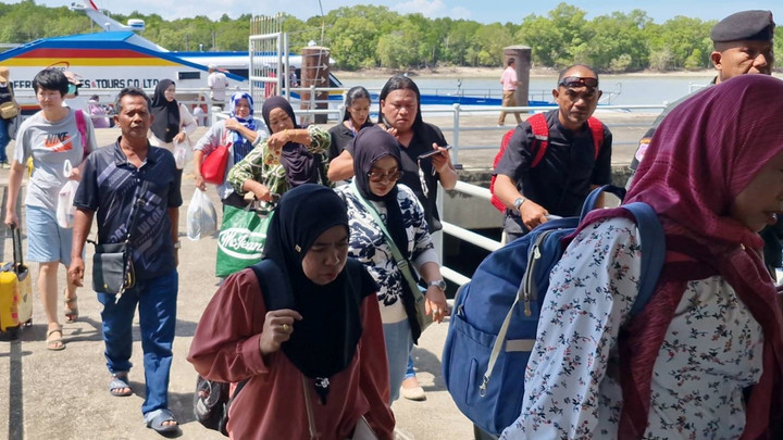 เลือกตั้ง 2569 : ด่านสตูล-ยะลาคึกคัก คนไทยในมาเลเซียกลับบ้านใช้สิทธิเลือกตั้ง