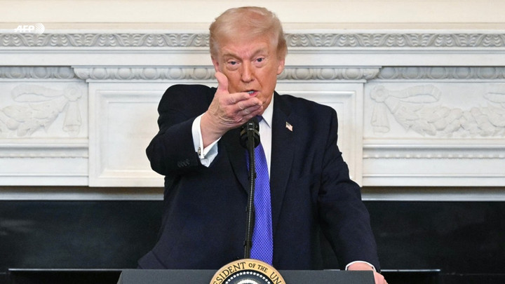 ทรัมป์เซ็นขึ้นภาษี 10% ทั่วโลกทันที หลังศาลสูงสุดคว่ำกำแพงภาษี 