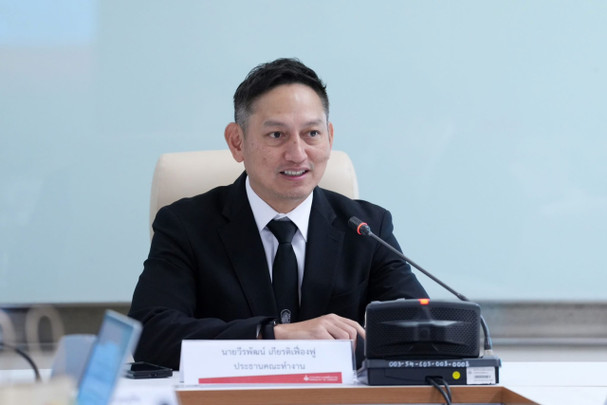 "พลังงาน" ขออย่ากักตุนน้ำมัน ย้ำมีเพียงพอ พร้อมใช้กลไกกองทุนฯ ดูแลราคา