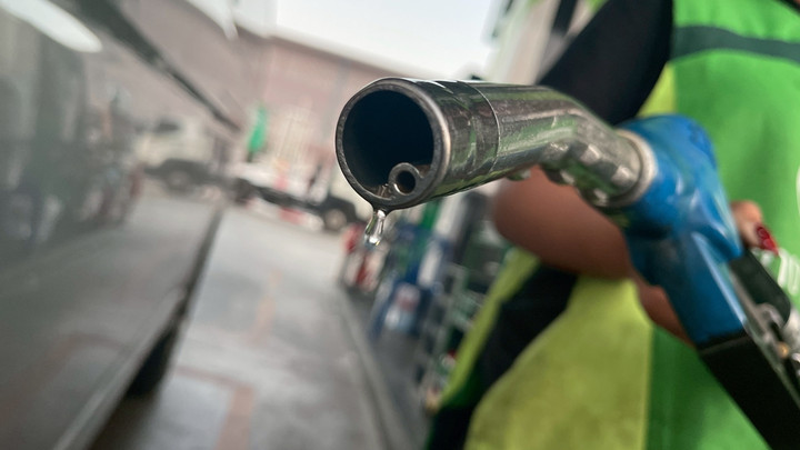 จับตา "ลดอุดหนุนราคาเบนซิน" รับวิกฤตตะวันออกกลาง