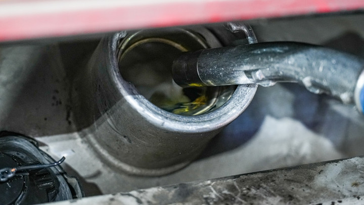 พณ.ตรวจปั๊มน้ำมัน-ร้านขายปุ๋ย-ตลาดค้าปลีก พบทำผิดแล้ว 5 ราย