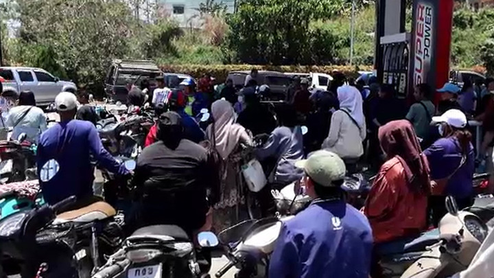 ศุลกากร-ทหาร ตรวจเข้มยานพาหนะ สกัดลักลอบขนน้ำมันข้ามชายแดน