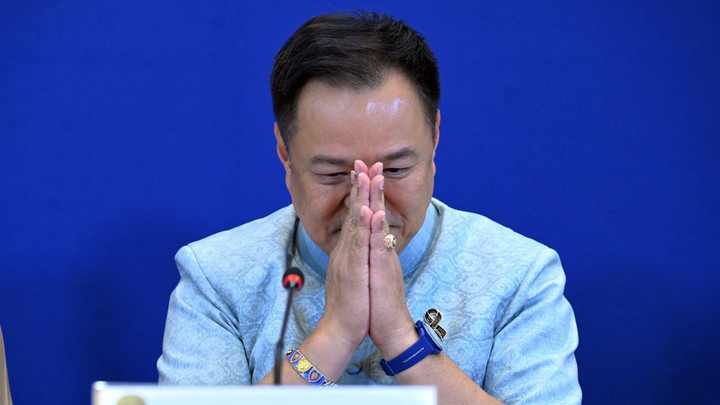 "อนุทิน" ขอให้มั่นใจ น้ำมันมีพอใช้ช่วงเทศกาลสงกรานต์