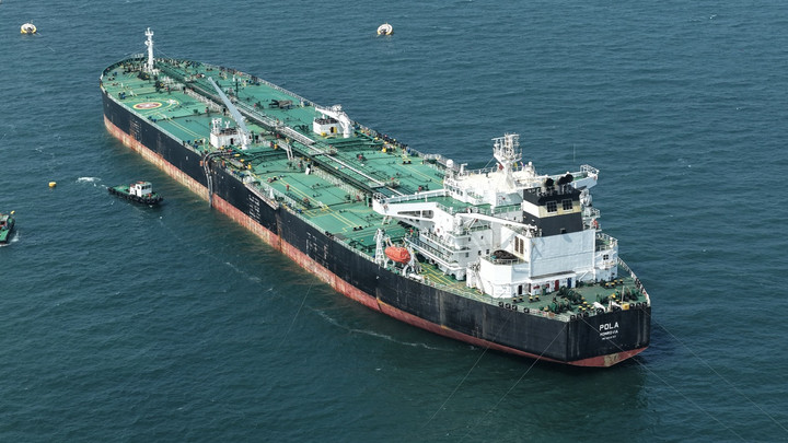 เรือขนน้ำมันดิบ 7 แสนบาร์เรล ผ่านฮอร์มุซถึงท่าเรือโรงกลั่นศรีราชา