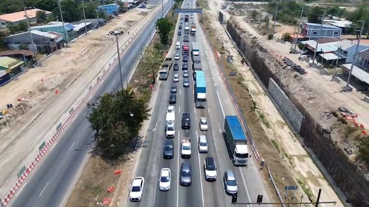 ถนนสายเอเชีย เริ่มคึกคัก ประชาชนทยอยเดินทางกลับภูมิลำเนา
