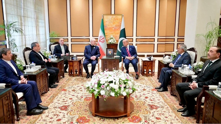 สหรัฐฯ เข้าเก็บทุ่นระเบิด เปิดทางช่องแคบฮอร์มุซระหว่างเจรจาสันติภาพ