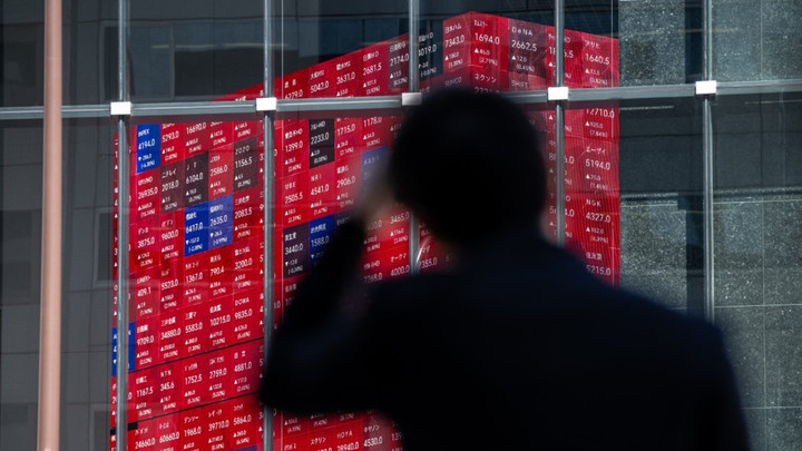 ราคาน้ำมันโลกพุ่งอีกครั้ง หลังสหรัฐฯ ประกาศปิดล้อมทางทะเลอิหร่าน