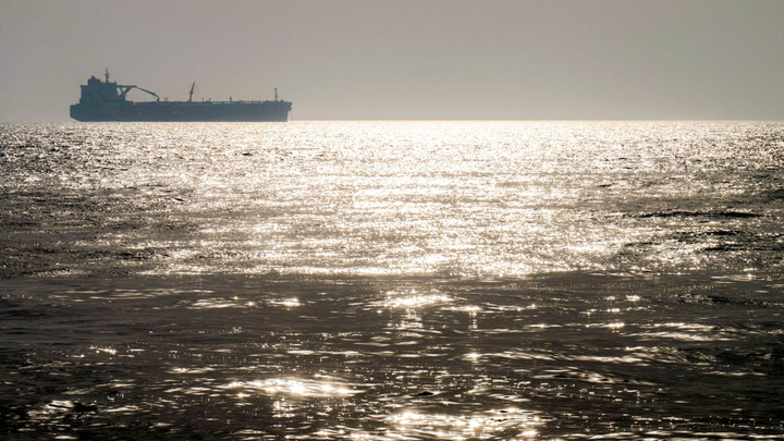 เรือปืนอิหร่านยิงใส่เรือสินค้านอกชายฝั่งโอมาน เสียหายหนัก - ไร้เจ็บ