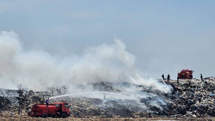 ไฟไหม้บ่อขยะเกาะแต้ว จ.สงขลา เสียหาย 50 ไร่ ยังคุมเพลิงไม่ได้