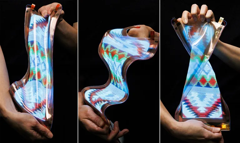 สาธิต “จอภาพ” แบบใหม่ สามารถยืดออกได้ถึง 50% ภาพจาก LG Display