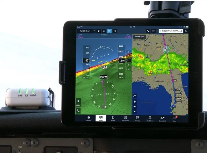 ภาพแสดงระบบ ADS-B ขณะกำลังทำการนำทางเครื่องบินผ่านระบบ GPS
