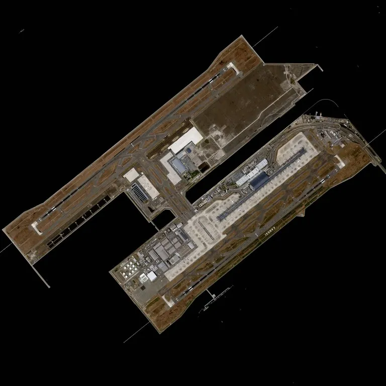ภาพถ่ายสนามบินคันไซจากอวกาศ ภาพถ่ายโดย Korea Aerospace Research Institute