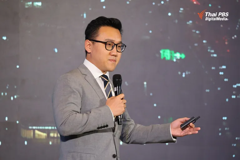 หยาง เฉิงซี ผู้สื่อข่าวอาวุโสจากสถานีโทรทัศน์ CGTN ของจีน