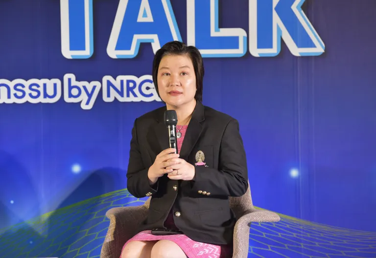 ศาสตราจารย์ แพทย์หญิงธันยวีร์ ภูธนกิจ