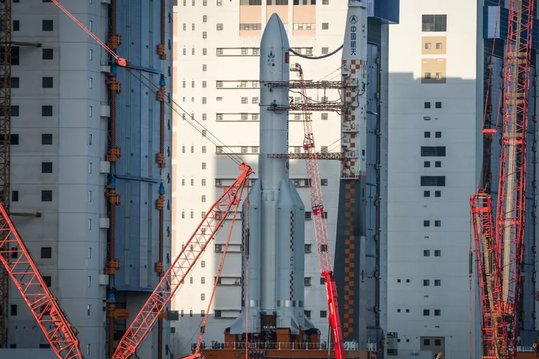 จรวดลองมาร์ช 5 Y14 ณ ฐานปล่อยจรวด ศูนย์ปล่อยยานอวกาศเหวินชางCredit Spaceco.th