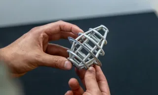 การพัฒนาโครงสร้างไทเทเนียมแบบ 3D Printing