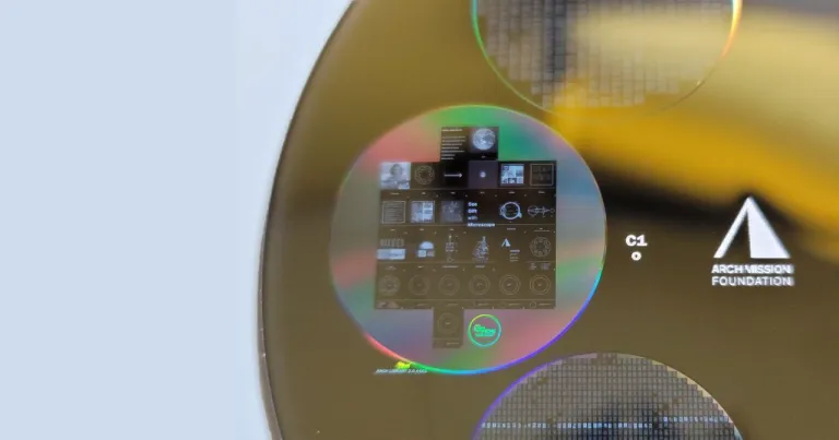 บันทึกขนาดเล็กที่เดินทางไปกับตัวแผ่น Lunar Library II