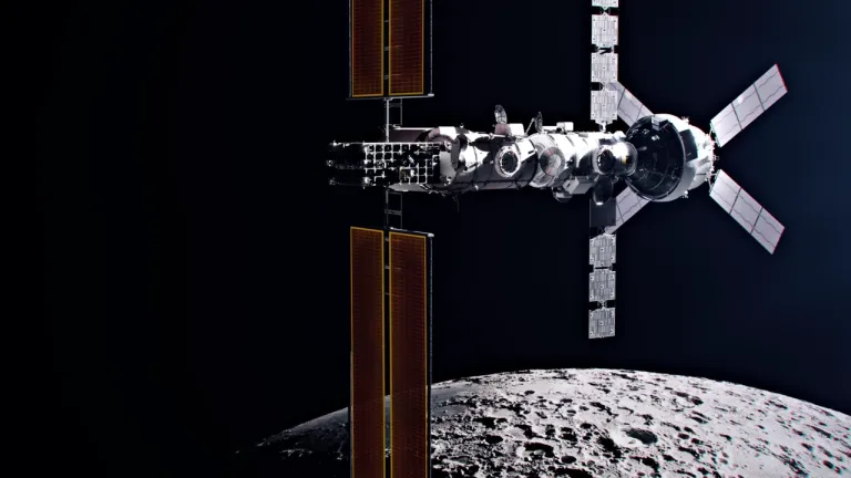 ภาพกราฟิกสถานีอวกาศ Lunar Gateway เมื่อเชื่อมต่อเข้าด้วยกันในภารกิจอาร์ทิมิส 4