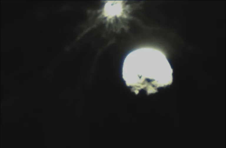 ภาพถ่ายการชนของยาน DART กับดาวเคราะห์น้อย Dimorphos ซึ่งภาพถูกถ่ายโดยยาน CubeSat ชื่อว่า LICIACube ที่มา NASA