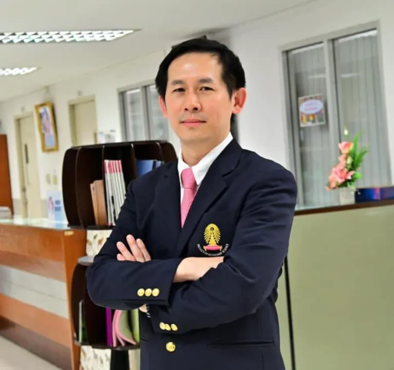 รศ.น.สพ.ดร.อนุศักดิ์ กิจถาวรรัตน์ ภาควิชาสรีรวิทยา คณะสัตวแพทยศาสตร์ จุฬาฯ
