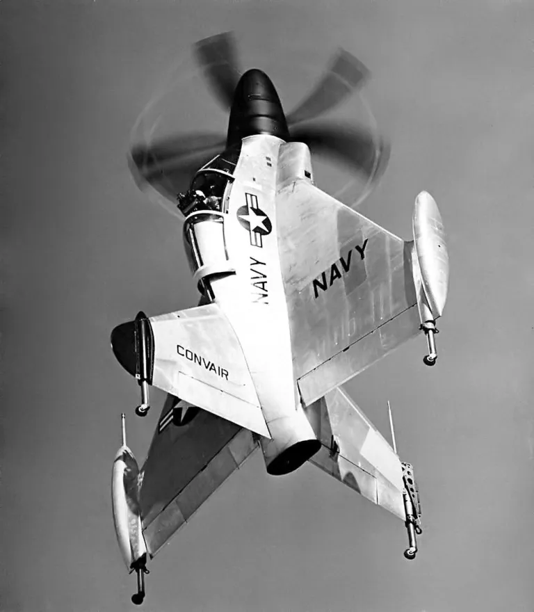 เครื่องบิน Convair XFY Pogo ซึ่งเป็นหนึ่งในเครื่องบิน VTOL ยุคแรก