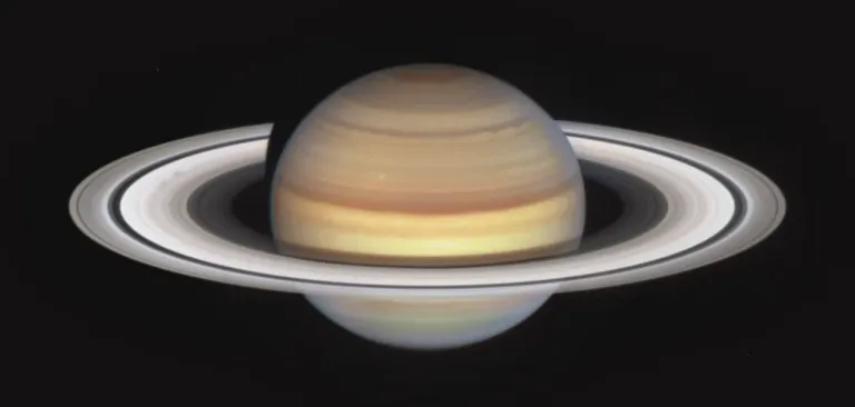 ภาพดาวเสาร์จากกล้องฯ ฮับเบิล ภาพจาก NASA