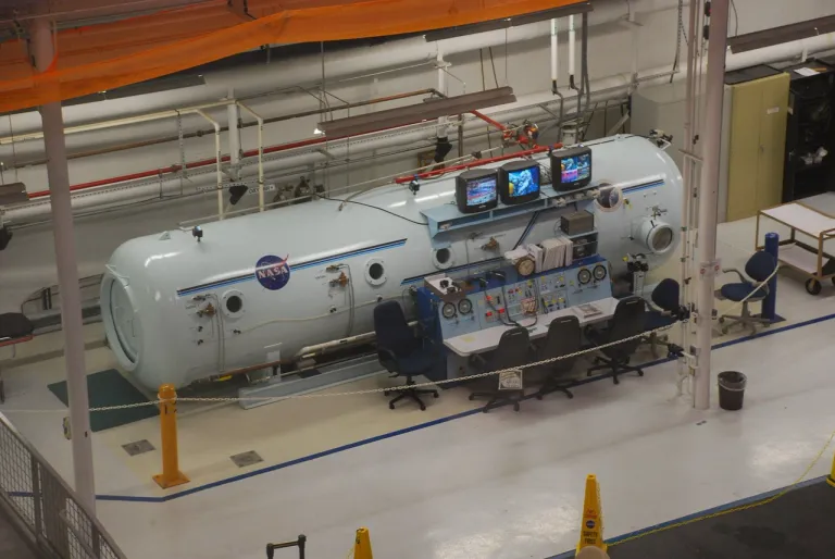 ห้องความดันขององค์การ NASA สำหรับนักประดาน้ำ