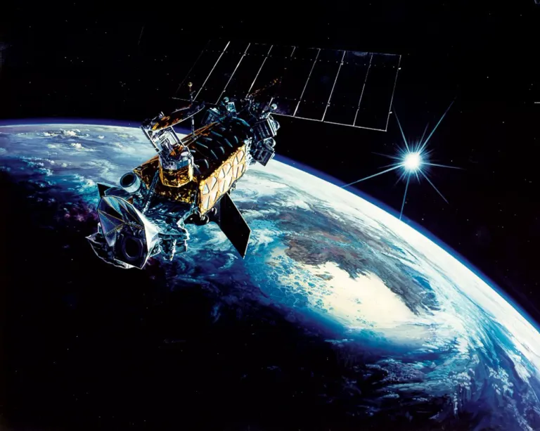 ภาพจำลองดาวเทียม DMSP Block 5D2 ซึ่งปล่อยครั้งแรกในปี 1982