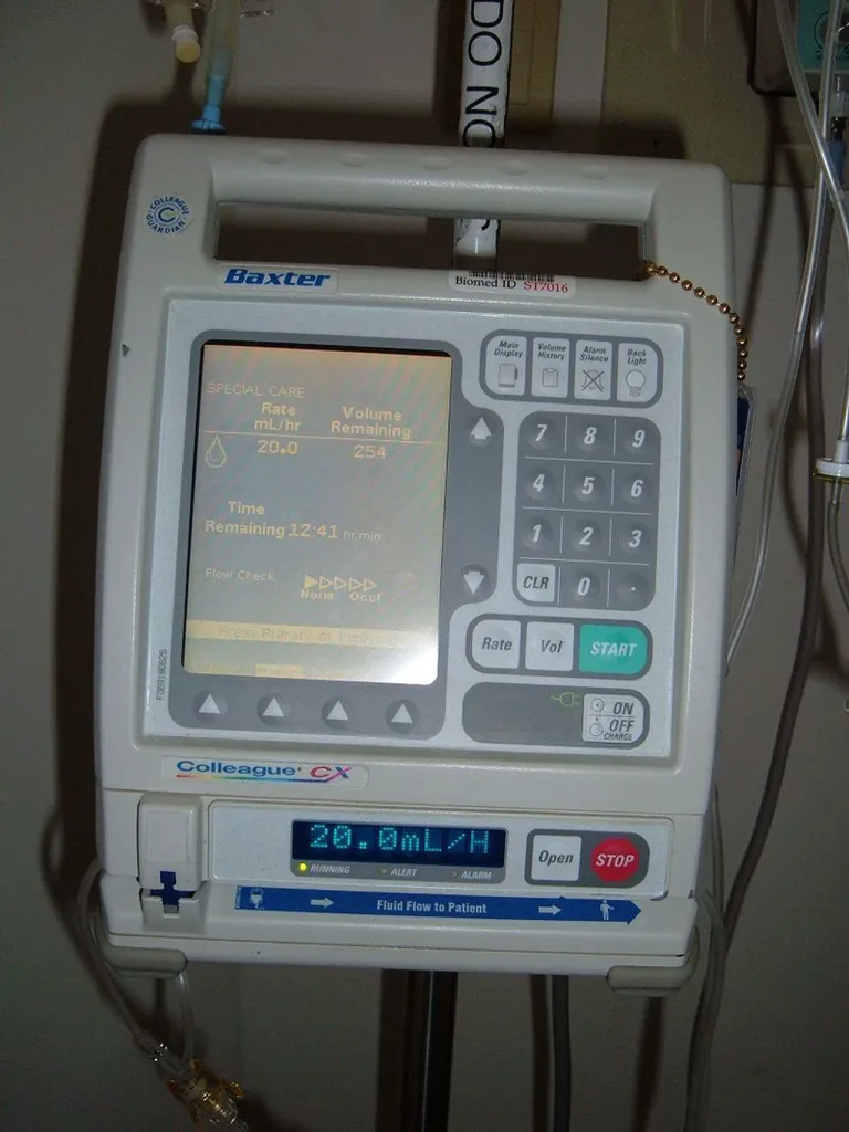 Infusion Pump มักจะมีหน้าจอสำหรับแสดงผลสถานะการให้ยา