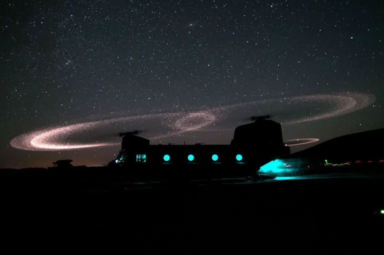 ปรากฏการณ์ Kopp-Etchells จากเฮลิคอปเตอร์ CH-47 Chinook