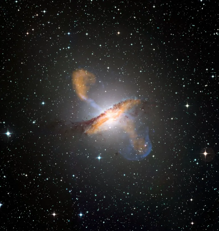 ภาพถ่ายของ Centaurus A จากกล้องโทรทรรศน์ของโครงการ ESO