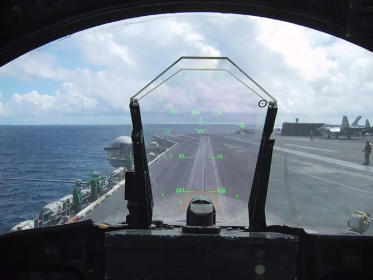หน้าจอ Head-Up Display ในเครื่องบิน F_A-18 Hornet