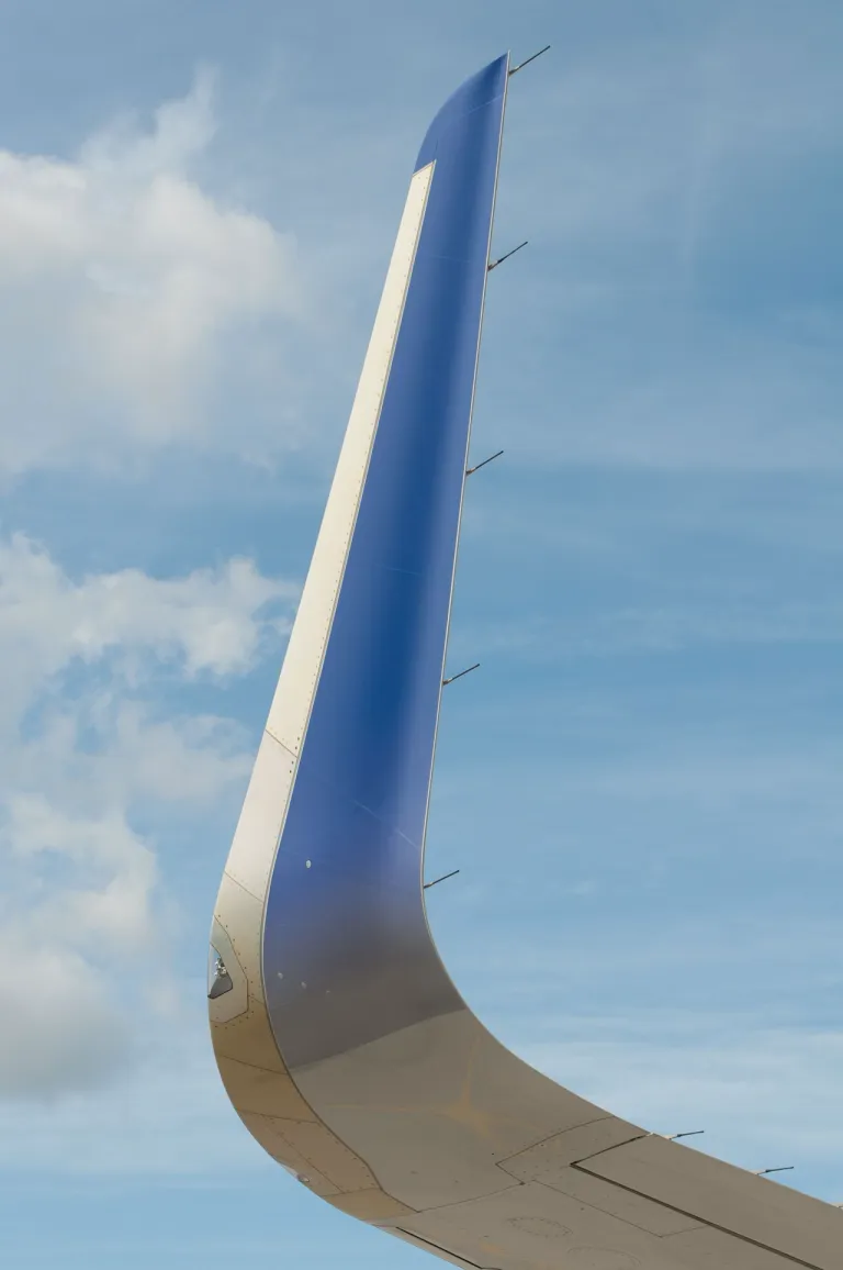 Wing Sharklet บนเครื่องบินรุ่น Airbus A320neo ซึ่งเพิ่มประสิทธิภาพของปีก