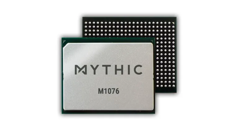 ชิปประมวลผลเมทริกซ์แบบอนาล็อกของบริษัท Mythic ซึ่งเป็นเพียงไม่กี่บริษัทที่ลงทุนในการพัฒนาชิปเร่งความเร็วประมวลผลเมทริกซ์สำหรับ AI แบบแอนะล็อก.jpg