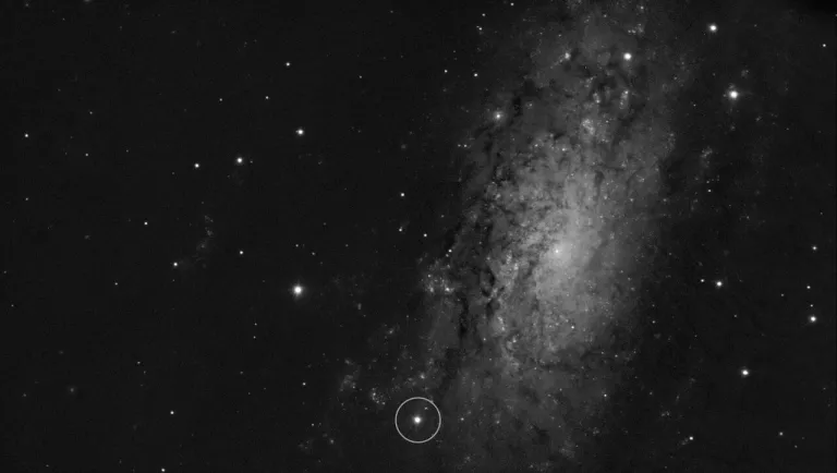 ตำแหน่งของซูเปอร์โนวา 2024ggi ใน NGC 3621 ภาพจาก ESO