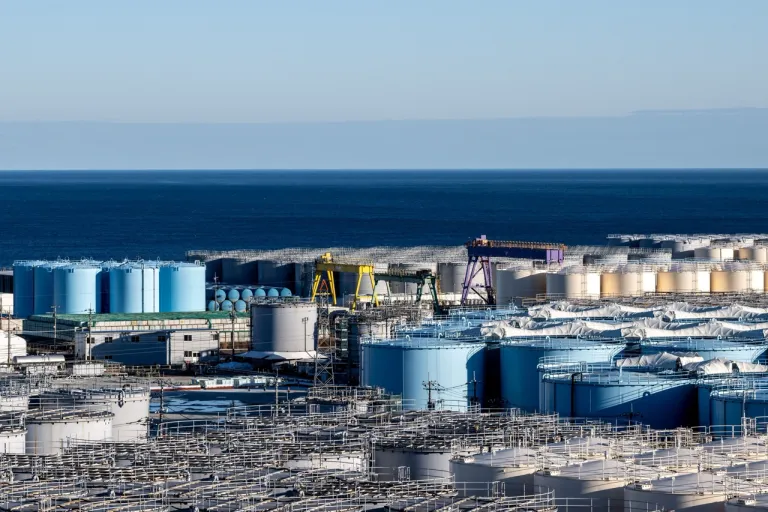 โรงไฟฟ้านิวเคลียร์ฟุกุชิมะ ไดอิจิ (Fukushima Daiichi Nuclear Power Plant) ภาพจาก AFP