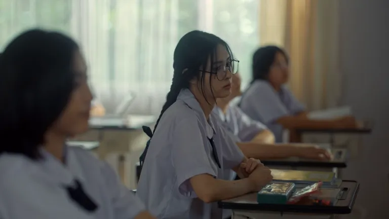เด็กที่เป็นออทิสติกระดับที่ 1 สามารถศึกษาในโรงเรียนปกติได้ (ภาพ: ซีรีส์ ท่วงทำนองที่เลือนหาย)