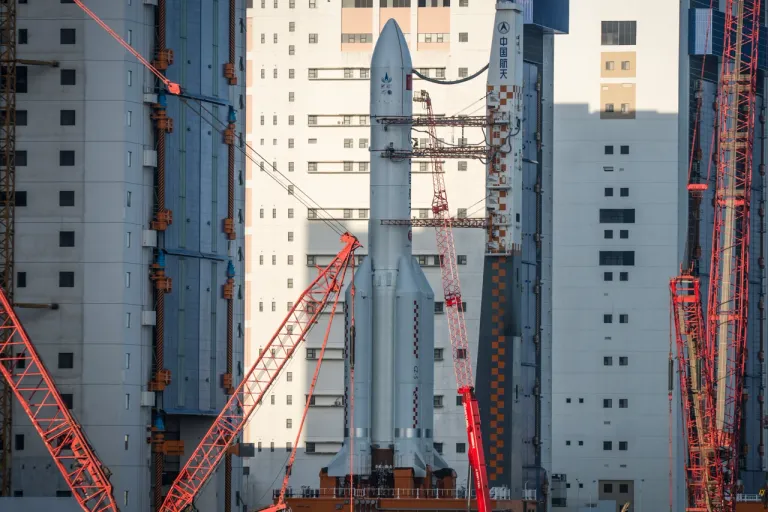 จรวดลองมาร์ช 5 Y14 ณ ฐานปล่อยจรวด ศูนย์ปล่อยยานอวกาศเหวินชางCredit Spaceco.th