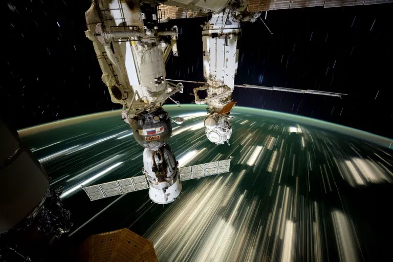 ภาพถ่ายเหนือมหาสมุทรแปซิฟิก (ภาพจาก: Don Pettit/NASA)