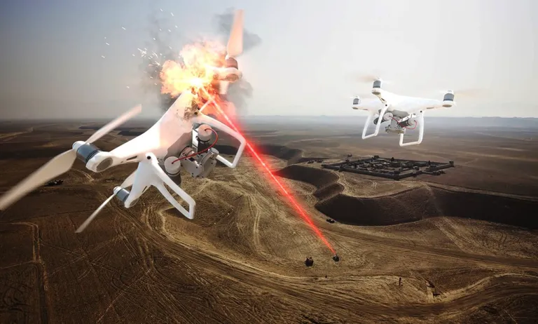 ภาพจำลองโดรนที่ถูกทำลายด้วยเลเซอร์พลังงานสูง : ที่มาภาพ Raytheon