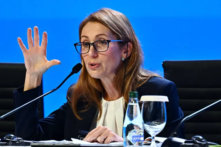 IMF ปรับเพิ่มคาดการณ์เศรษฐกิจโลกปีนี้โต 3.1% เตือนฟองสบู่ AI