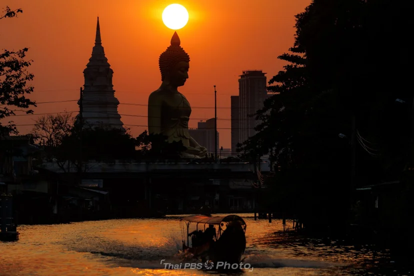 อาทิตย์อัสดง ณ วัดปากน้ำภาษีเจริญ 