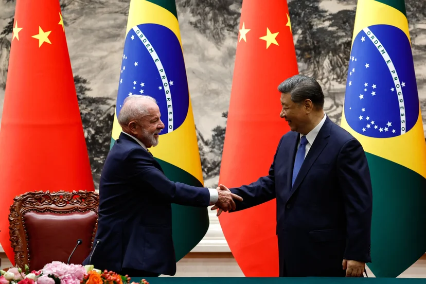 ประธานาธิบดี Xi Jinping ของจีน และ Lula (ภาพจาก: Tingshu Wang/Pool/AFP)