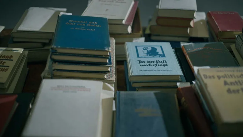 ภาพจากสารคดี  The Books He Didn’t Burn